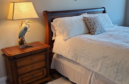 East Canyon Casa | Very Private Detached Guest House with Amazing Views & Garage.