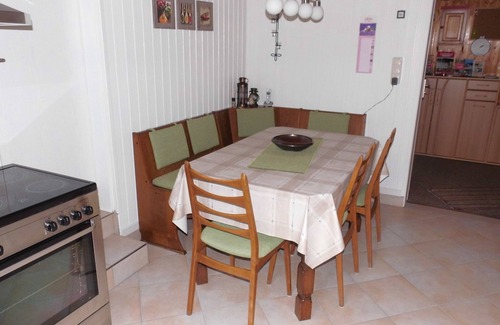 Kleinmeinsdorf Apartamento | Zona muy tranquila en las afueras con muy buenas instalaciones. Familia muy agradable.