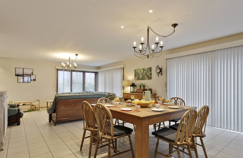 De Panne Apartamento | Very spacious duplex apartment near Plopsaland!
