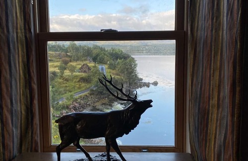 Oban Casa | Very spacious loch-side house, breathtaking views, ideal for family & adventures