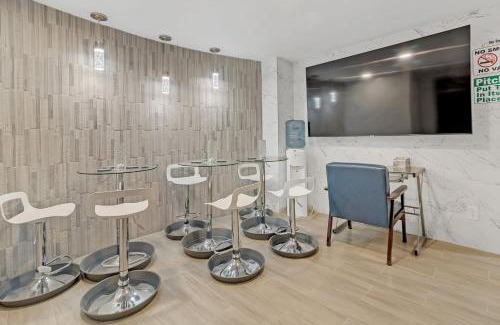 East Side Casa | Vessel Hotel Studio Suite of Atlanta
