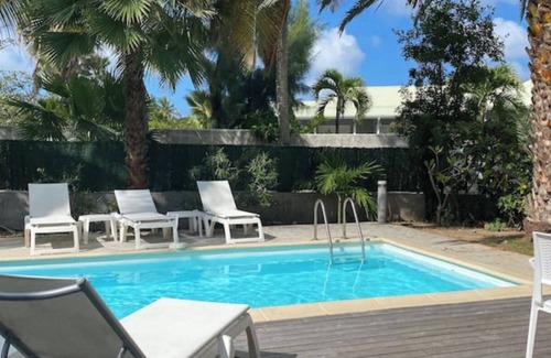 Rambaud Casa | Villa Macassi -2BR - Private Pool - Cistern