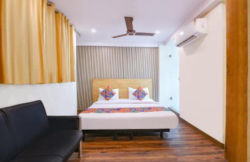 New Friends Colony Hotel | Via Hari Nagar Ashram