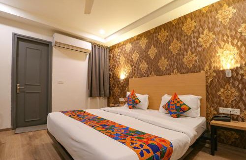Delhi Hotel | Via La Serene - Near Yamuna Sports Complex