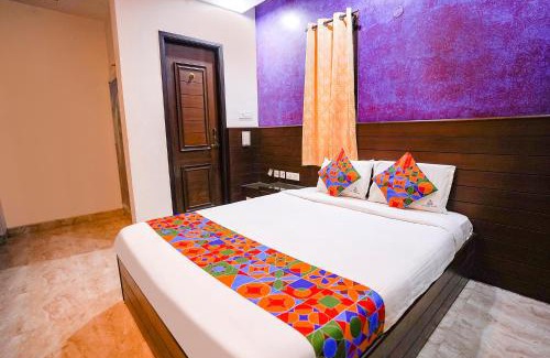 Chromepet Hotel | Via MM Residency