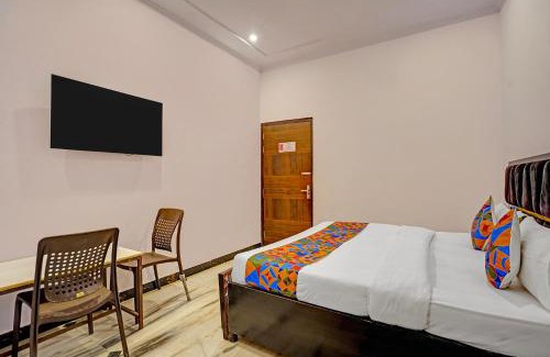 Kaushambi Hotel | Via RN Residency