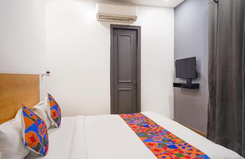 Delhi Hotel | Via The Luxe Inn