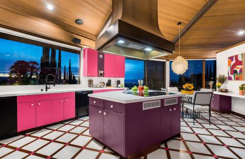 Encino Villa | Via Vallarta