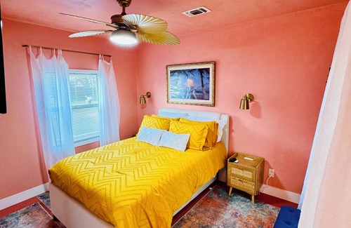 Southwood Valley Casa | Vibey & Chill Pool House- Pool, Slide & Hot Tub! Outdoor Bar! Events/Parties!