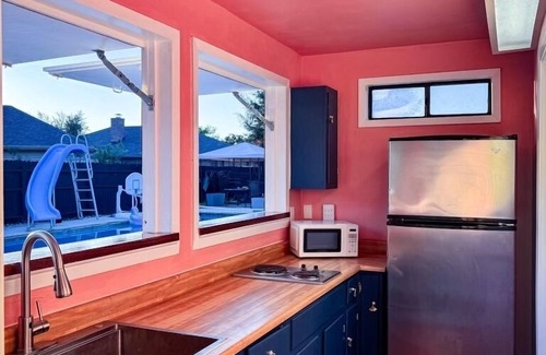 Southwood Valley Casa | Vibey & Chill Pool House- Pool, Slide & Hot Tub! Outdoor Bar! Events/Parties!