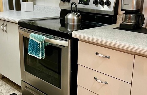 Sabana Llana Sur Casa | Vibrant 3-bedroom house in San Juan mins to Beaches, Airport & Mall