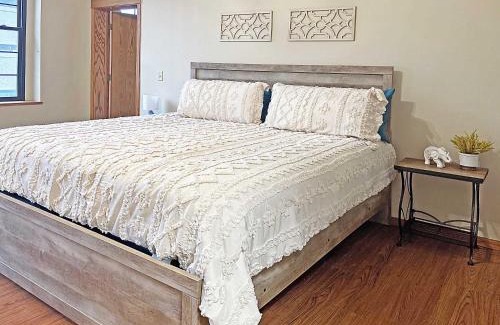 Historic Downtown La Crosse Apartamento | Vibrant 3BR in Heart of Downtown La Crosse