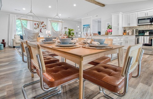 Charlotte Casa | Vibrant South CLT Oasis, 3BRs, Patio, Fire Pit