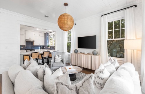 Forest District Casa | Vibrant WaterColor Haven: Electric Cart, Closet to Camp WaterColor, & Green Space Galore
