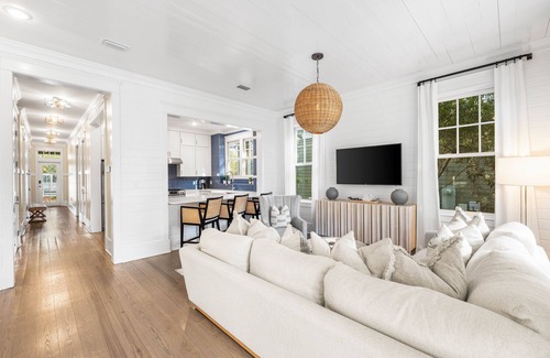 Forest District Casa | Vibrant WaterColor Haven: Electric Cart, Closet to Camp WaterColor, & Green Space Galore