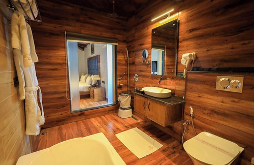 Lansdowne Hotel | Viceroy In The Himalayas