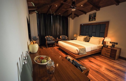 Lansdowne Hotel | Viceroy In The Himalayas