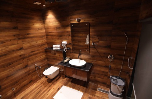 Lansdowne Hotel | Viceroy In The Himalayas