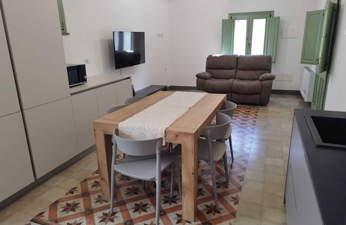 Monserrato Apartamento | Vicino Cagliari e le più belle spiagge del sud Sardegna, con aria lavoro