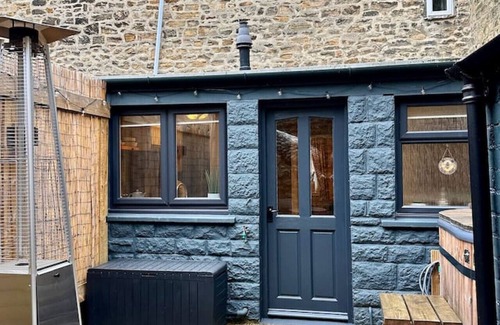 Barnard Castle Cabaña | Victoria Cottage - lovely 1 bed retreat with hot tub