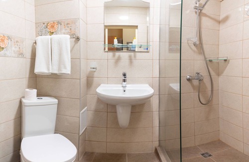 Hristo Botev Hotel | Victoria Hotel