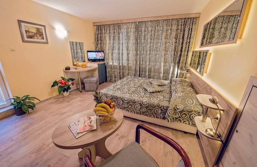 Hristo Botev Hotel | Victoria Hotel