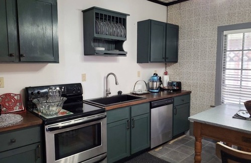 North Platte Casa | victorian house with 4 bedrooms