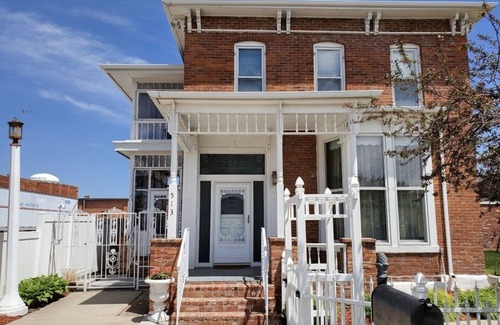 North Platte Casa | victorian house with 4 bedrooms