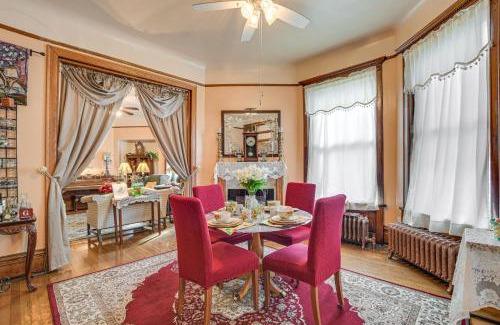 East Garfield Park Casa | Victorian Mansion in Garfield Park