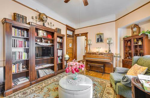 East Garfield Park Casa | Victorian Mansion in Garfield Park