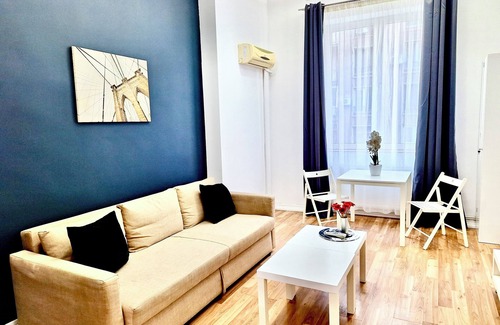 Bucharest City-Centre Apartamento | Victoriei Old Town Apartment
