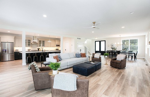 Notre Dame Casa | Victory Views Estate: Luxury Retreat for 25+ Guests