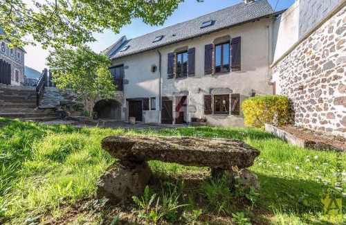 Murol Casa | Vie de Château 2