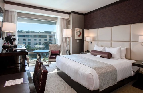 Alpine Complejo | Viejas Casino & Willows Hotel