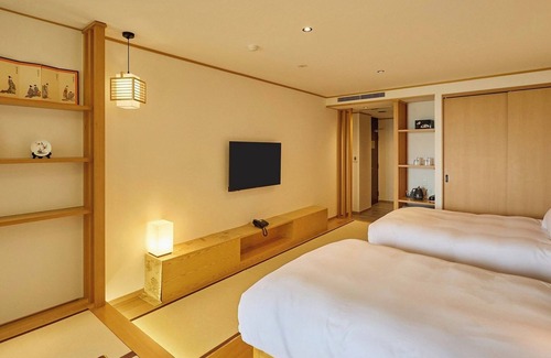 Oishi Hotel | View of Mt Fuji Premium Room Openair bath and balcony included Room only / Minamitsuru-gun Yamanashi
