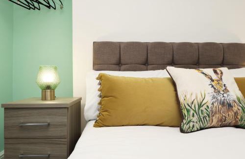 Castle Casa | Viewing deck, on-street parking, City Centre Location
