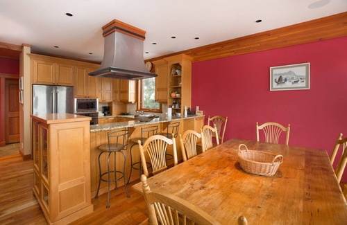 Blueberry Hill Casa | Views and privacy from this gorgeous custom home.