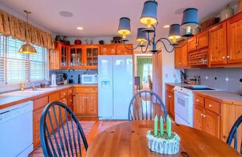 Roaring Gap Casa | Views! Mountain Cabin w/ stone fireplace, indoor pool, pickle ball, golf, gym