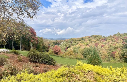 Roaring Gap Casa | Views! Mountain Cabin w/ stone fireplace, indoor pool, pickle ball, golf, gym