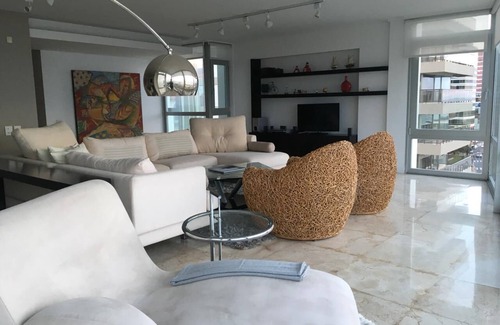 Mar del Plata Apartamento | Vistas de Playa Grande