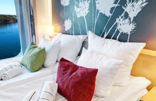 Turku Harbour Alquiler De Eote | Viking Line ferry Viking Grace - Mini-cruise from Turku