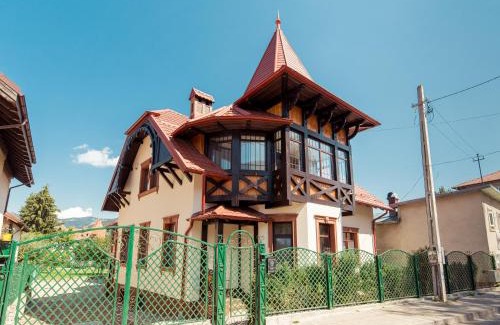 Campulung Moldovenesc Cama Y Desayuno | Vila Genia