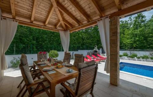 Belavici Villa | Vila LeDa by Villas Guide
