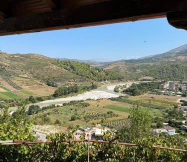 Jala Casa | Vila Llanaj