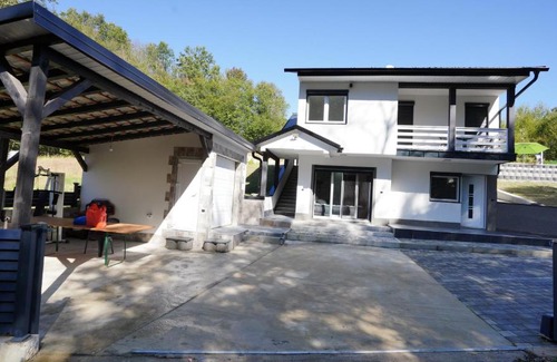 Laktasi Villa | Vila Tea Slatina