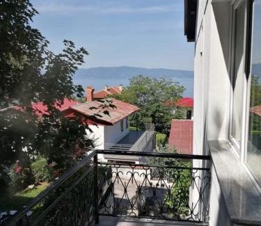 Ohrid Apartamento | Vila Visni / Вила Вишни