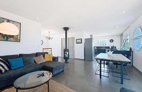Donville-les-Bains Casa | Villa à 150m de la plage avec piscine et WiFi gratuit - FR-1-361-8