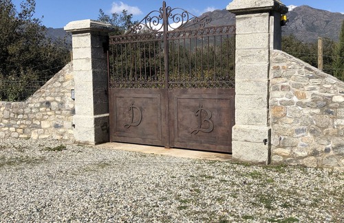 Poggio-di-Venaco Casa | Villa à la Montagne,piscine,domaine 20ha,rivière