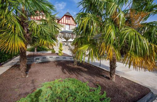 Bourre Villa | Villa élégante à Bourré + piscine