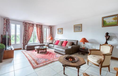 Bourre Villa | Villa élégante à Bourré + piscine